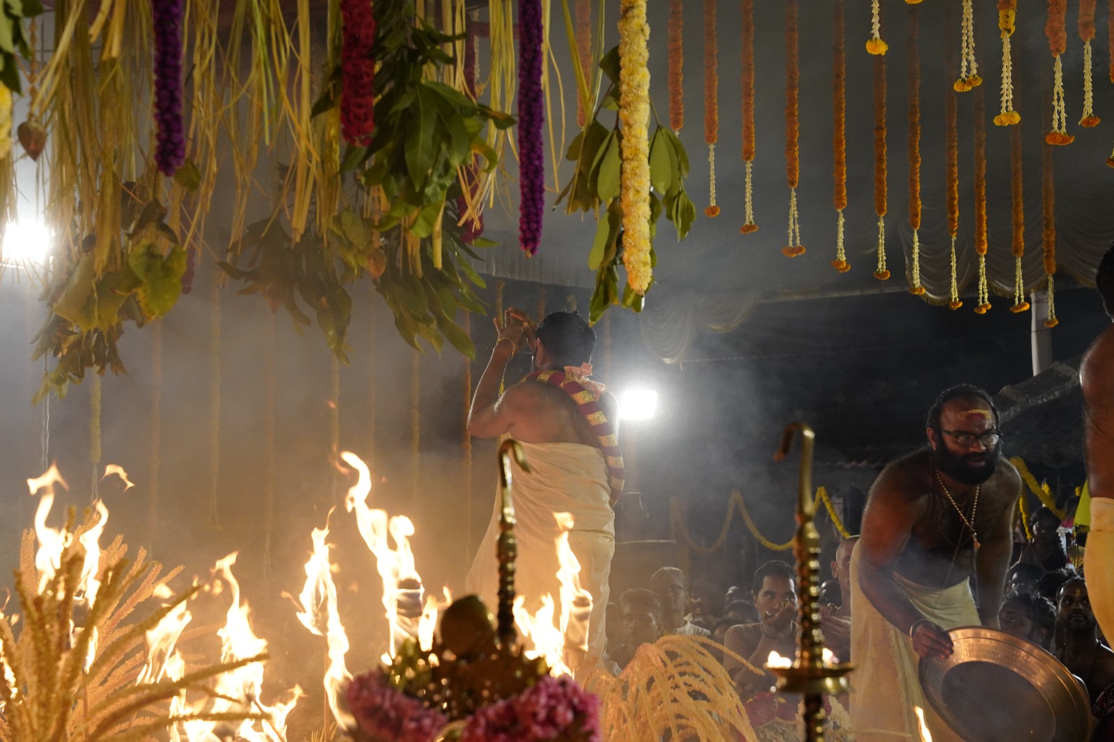 Shankarodath Ayilyam Valiya Arattu Mahotsavam ritual fire